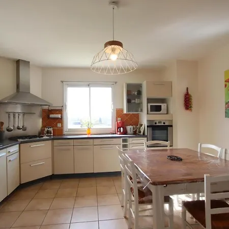 Chez Bielsa 1 *